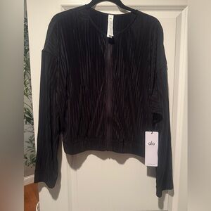 ALO Yoga Cropped Micro Plisse Jacket